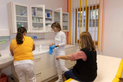 Behandlung mit Dr. Prieschl in der Ordination